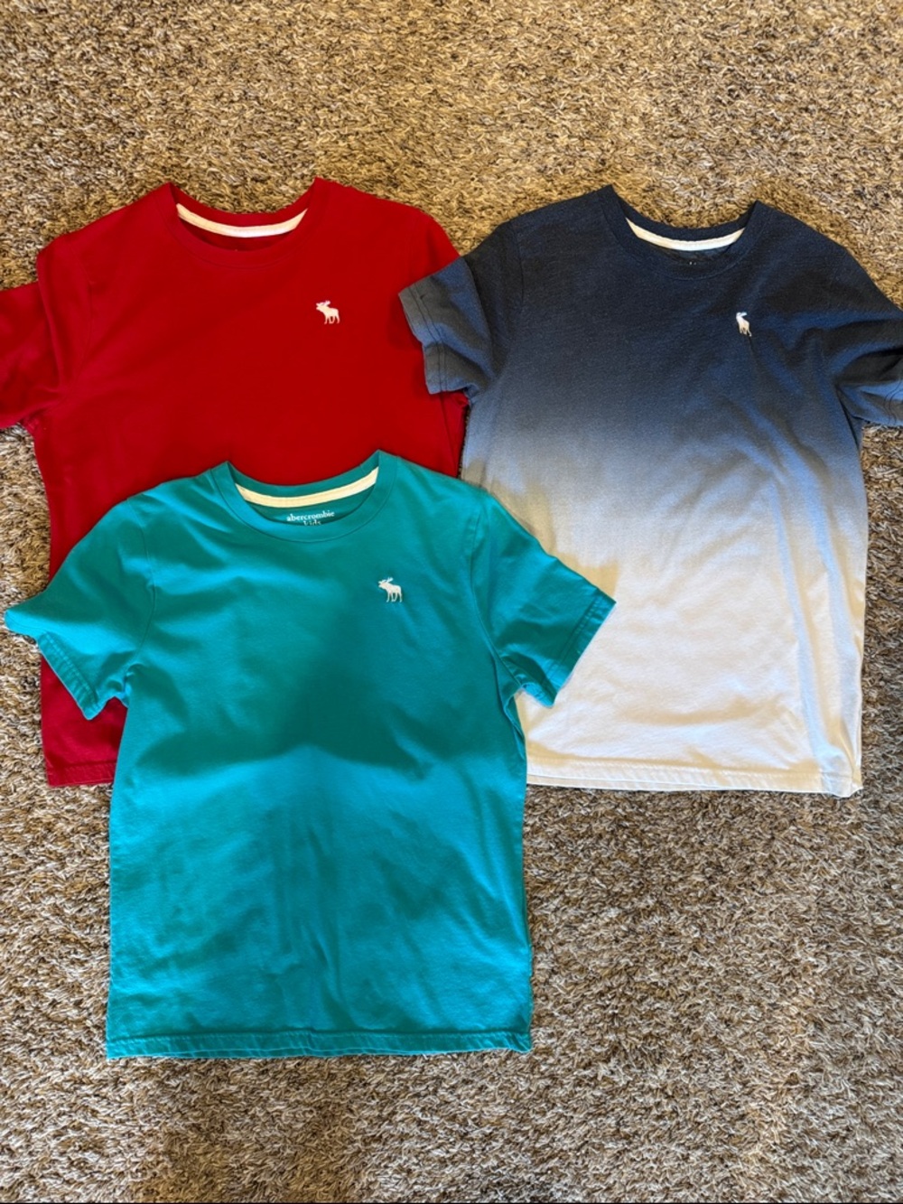abercrombie kids Red, Teal & Blue Ombre Short Sleeve Tees
